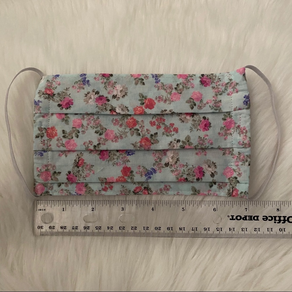 LoveShackFancy x Target Floral Face Mask w/ Pocket - Picture 2 of 9